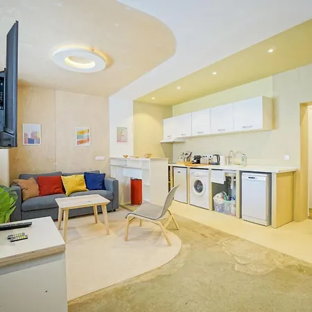 Charming And Bright Apartment In Paris 09 Apartment Paris
